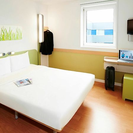 Ibis Budget Caen Centre Gare Εξωτερικό φωτογραφία