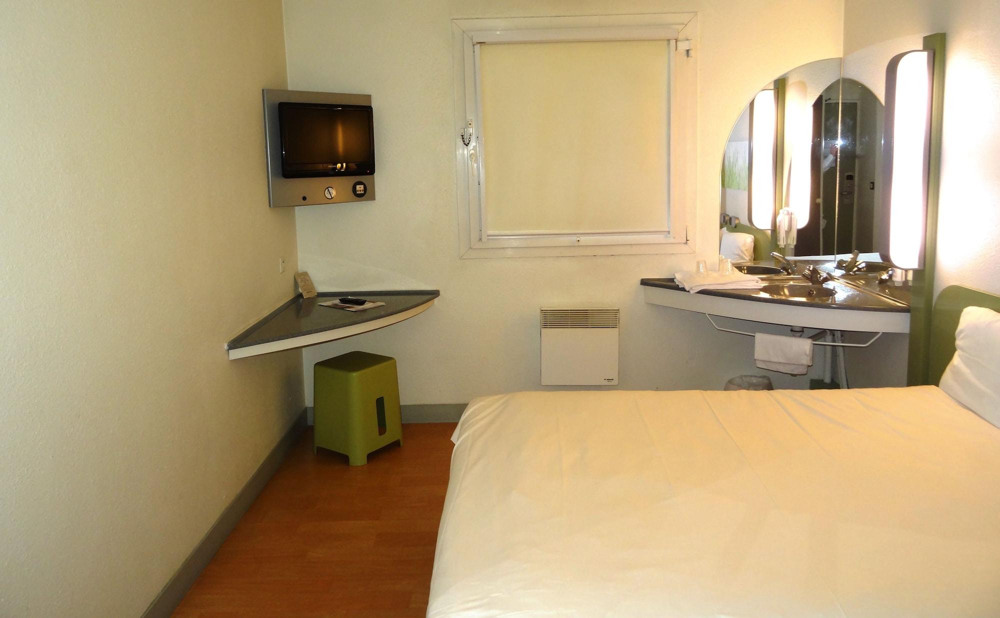 Ibis Budget Caen Centre Gare Εξωτερικό φωτογραφία