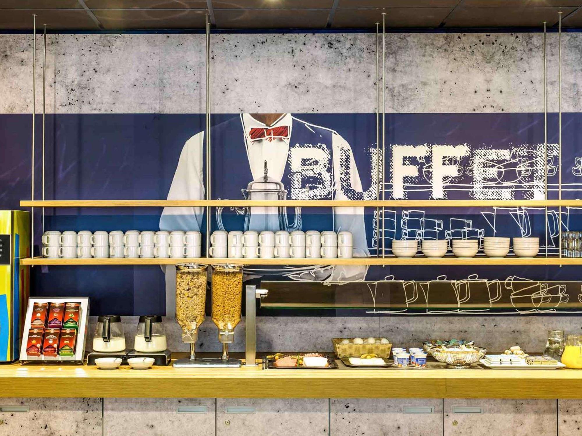 Ibis Budget Caen Centre Gare Εξωτερικό φωτογραφία