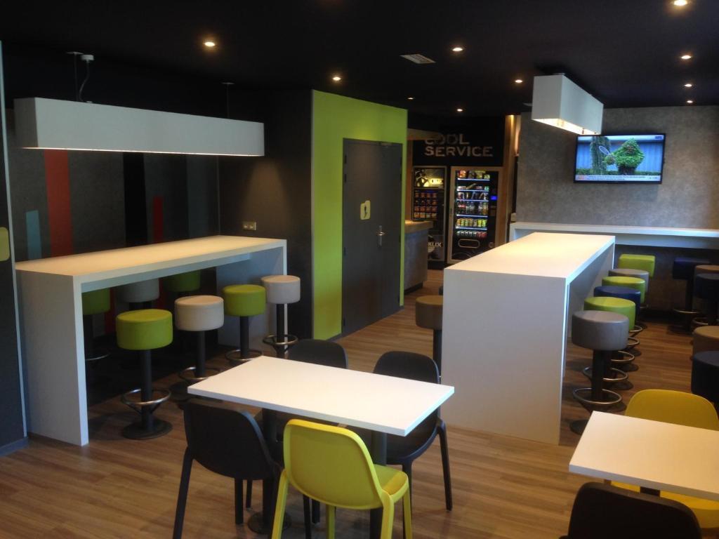 Ibis Budget Caen Centre Gare Εξωτερικό φωτογραφία